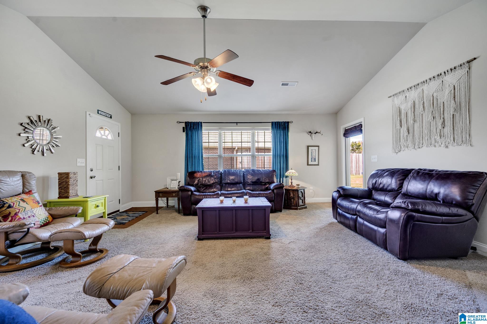 409 Marsh Circle Calera, AL 35040 - Photo 3 of 28