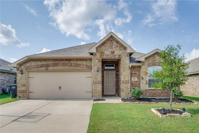 $335,000 | 416 Sandhurst Drive, Fort Worth, TX 76036