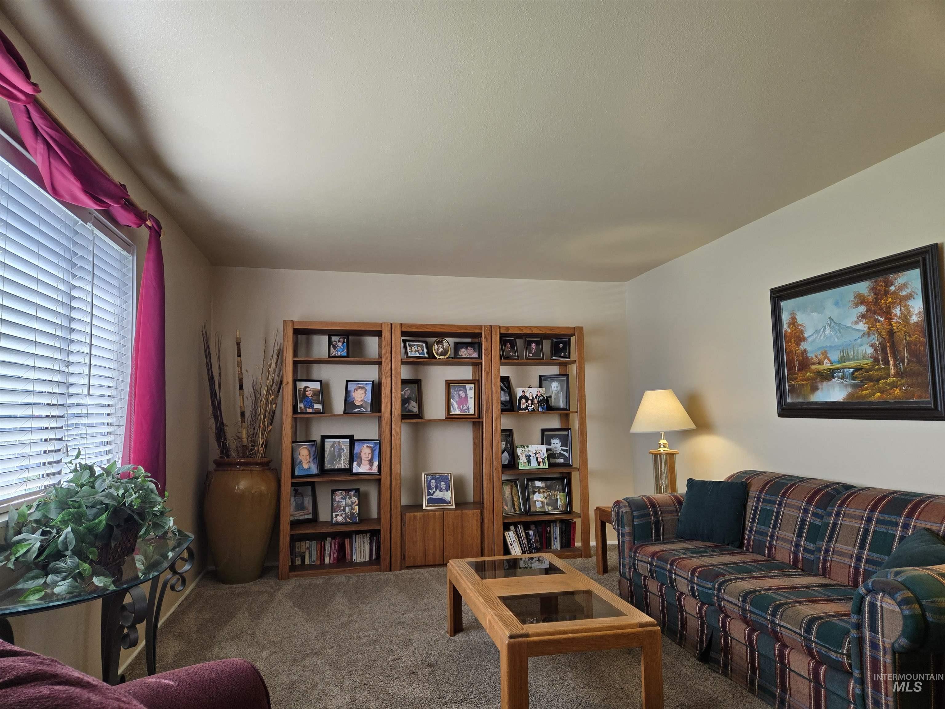 1439 Hunter Lane Ontario, OR 97914 - Photo 4 of 31