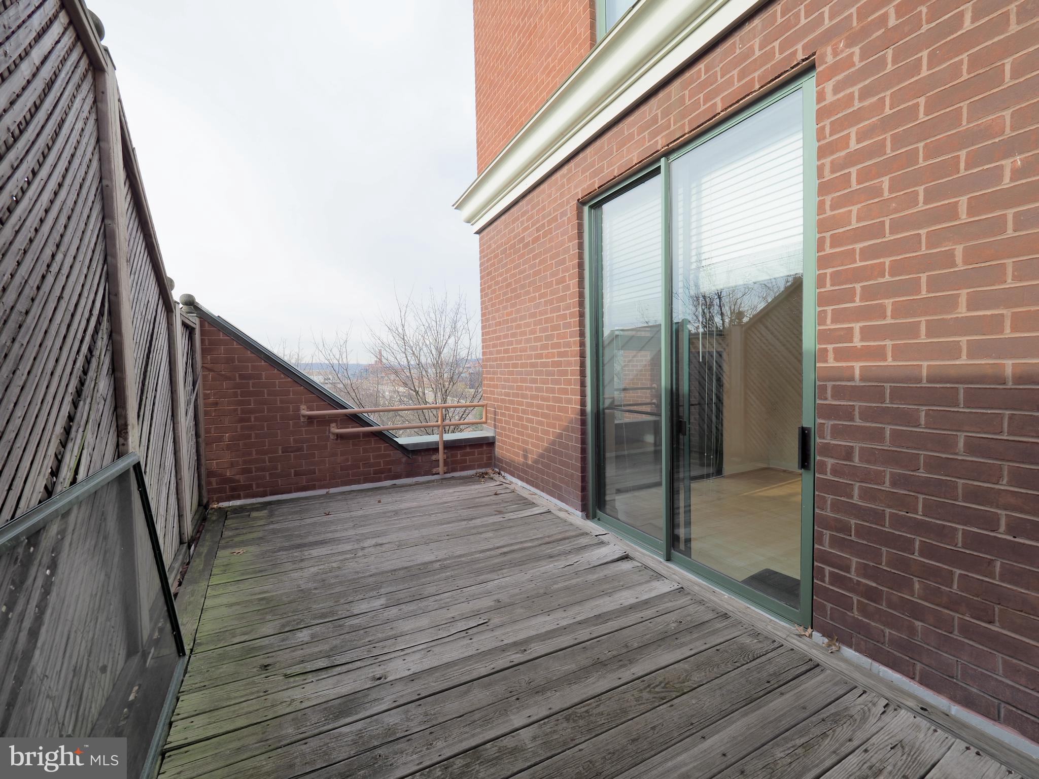 955 26th Street Northwest, Unit 610 Washington, DC 20037 - Photo 21 of 30 Large deck