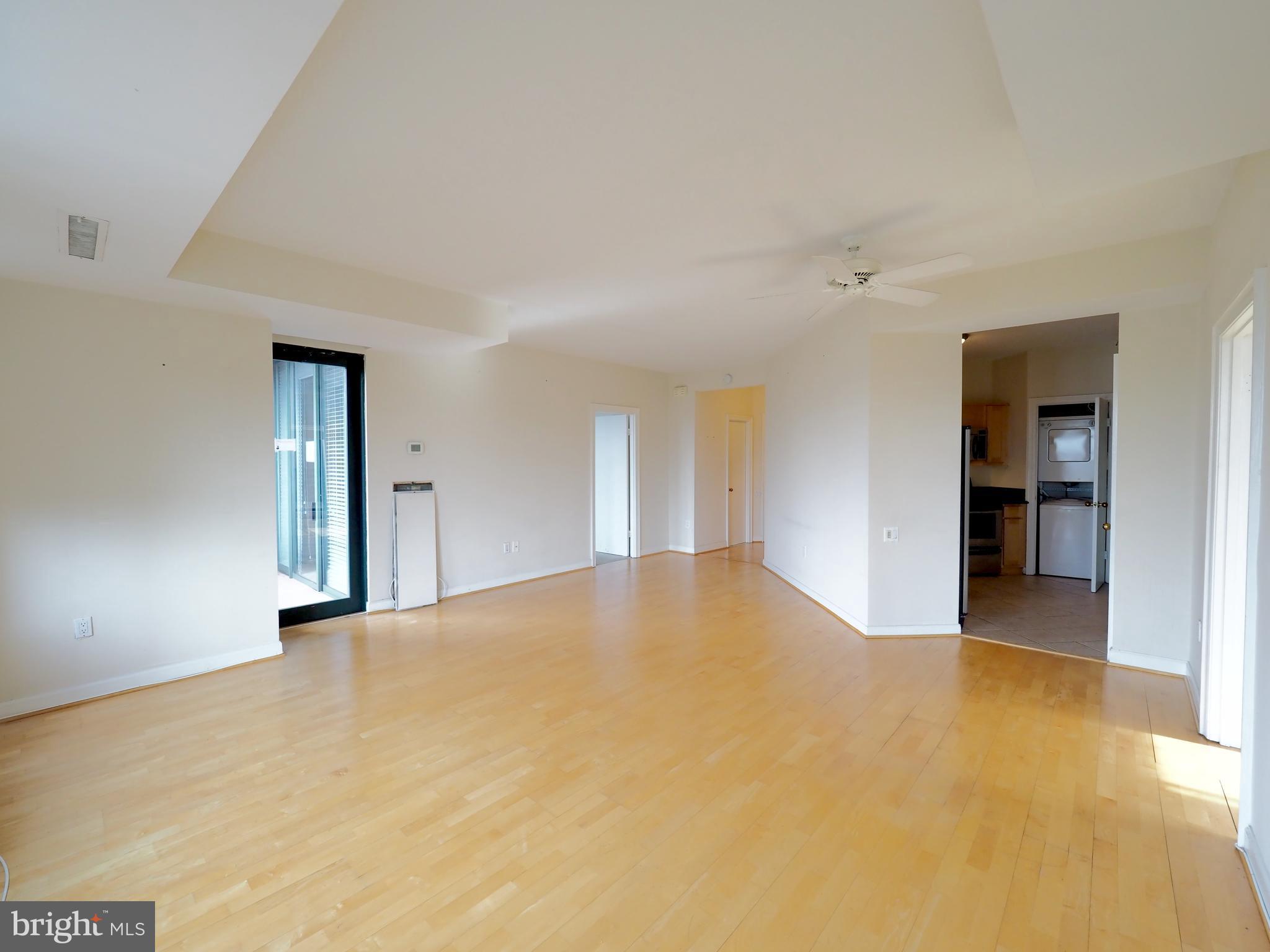 955 26th Street Northwest, Unit 610 Washington, DC 20037 - Photo 8 of 30 Family Room