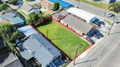 $260,000 | 6908 Canal Street, Houston, TX 77011