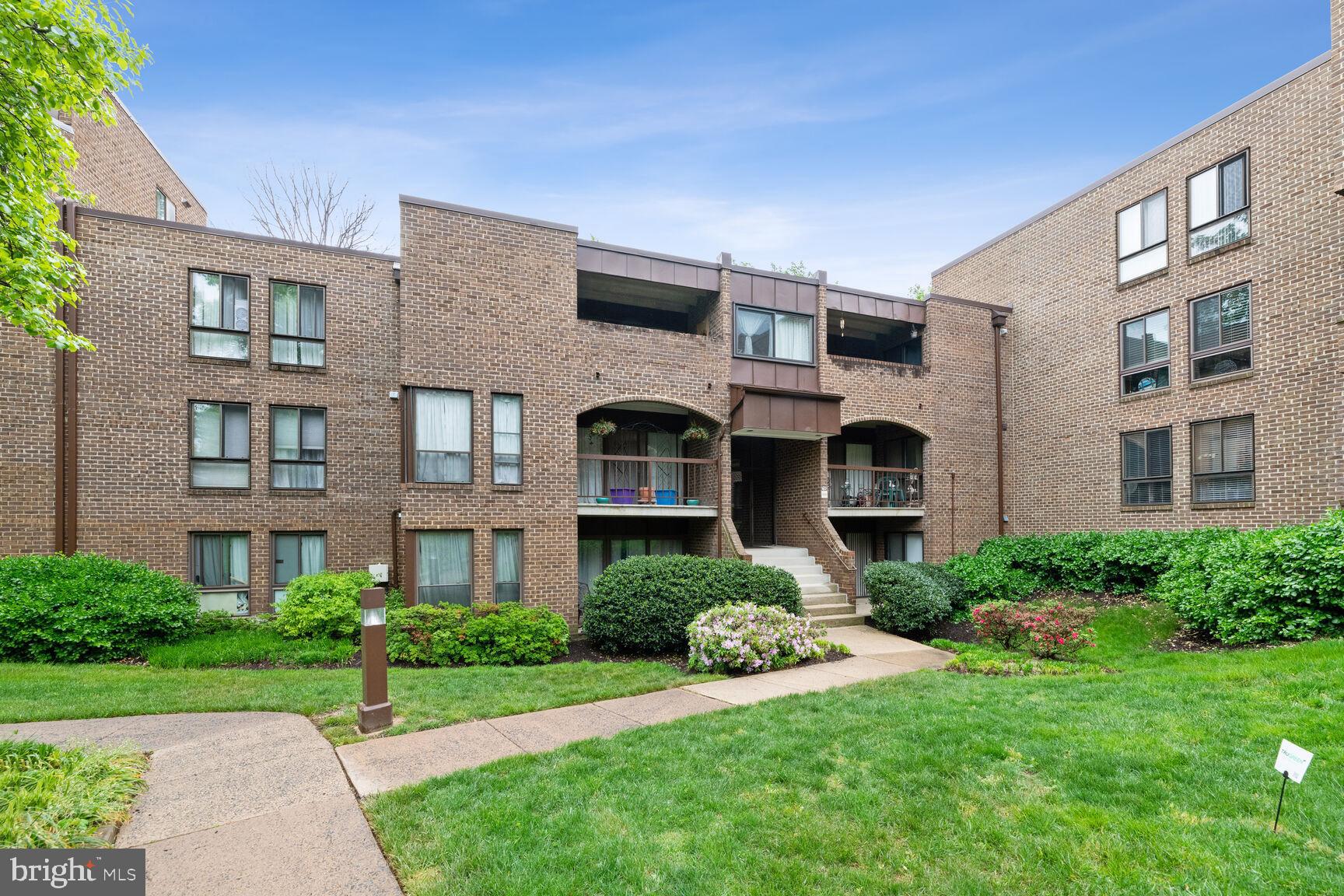 11220 Chestnut Grove Square, Unit 322 Reston, VA 20190 - Photo 2 of 25 Gallery Image 2