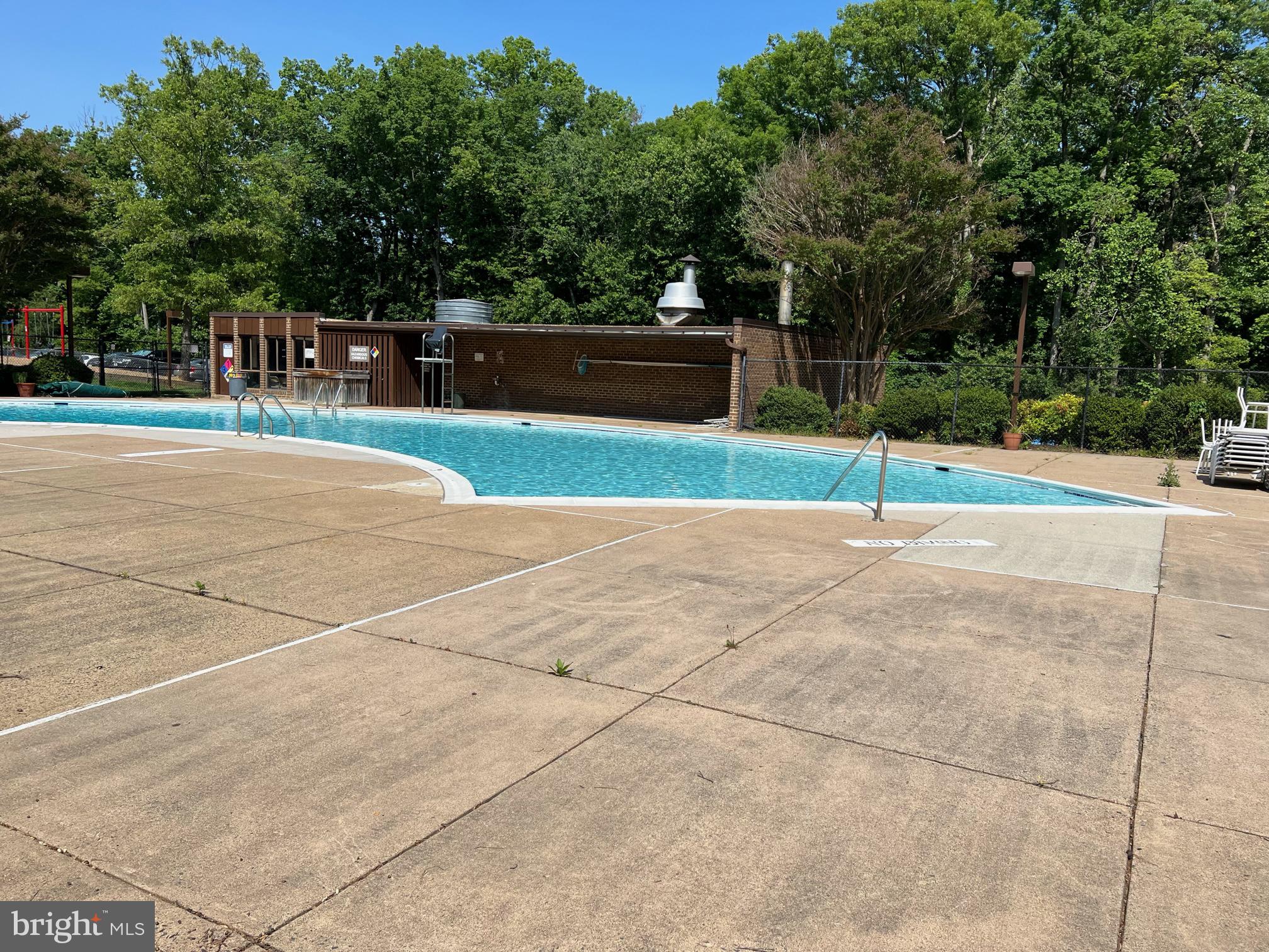 11220 Chestnut Grove Square, Unit 322 Reston, VA 20190 - Photo 22 of 25 Gallery Image 22