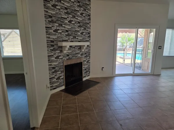 $2,250 | 13055 North 56th Avenue, Glendale, AZ 85304