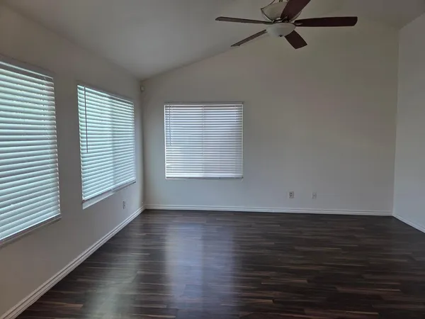 $2,250 | 13055 North 56th Avenue, Glendale, AZ 85304
