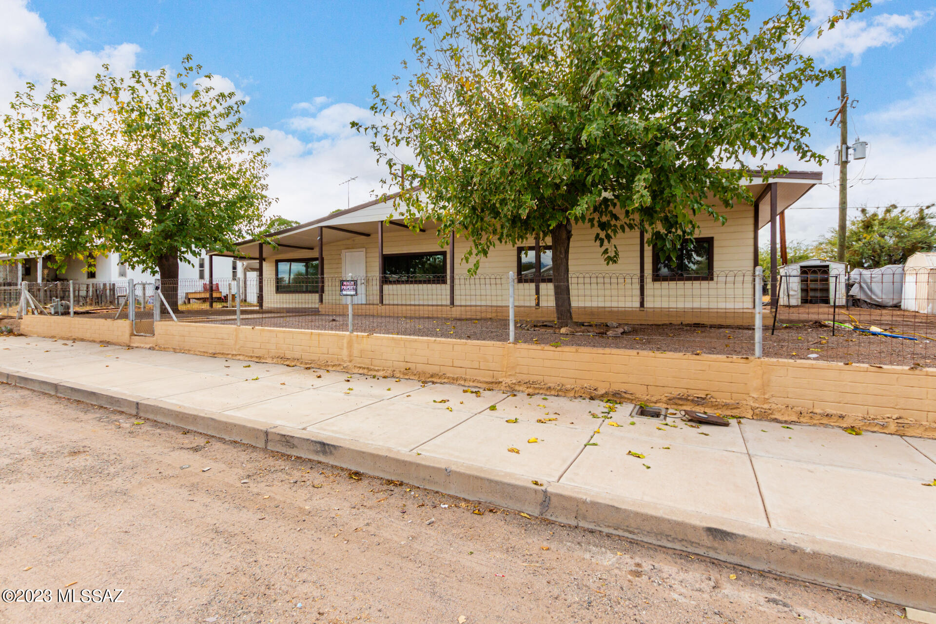 804 Arthur Place Mammoth, AZ 85618 - Photo 3 of 30