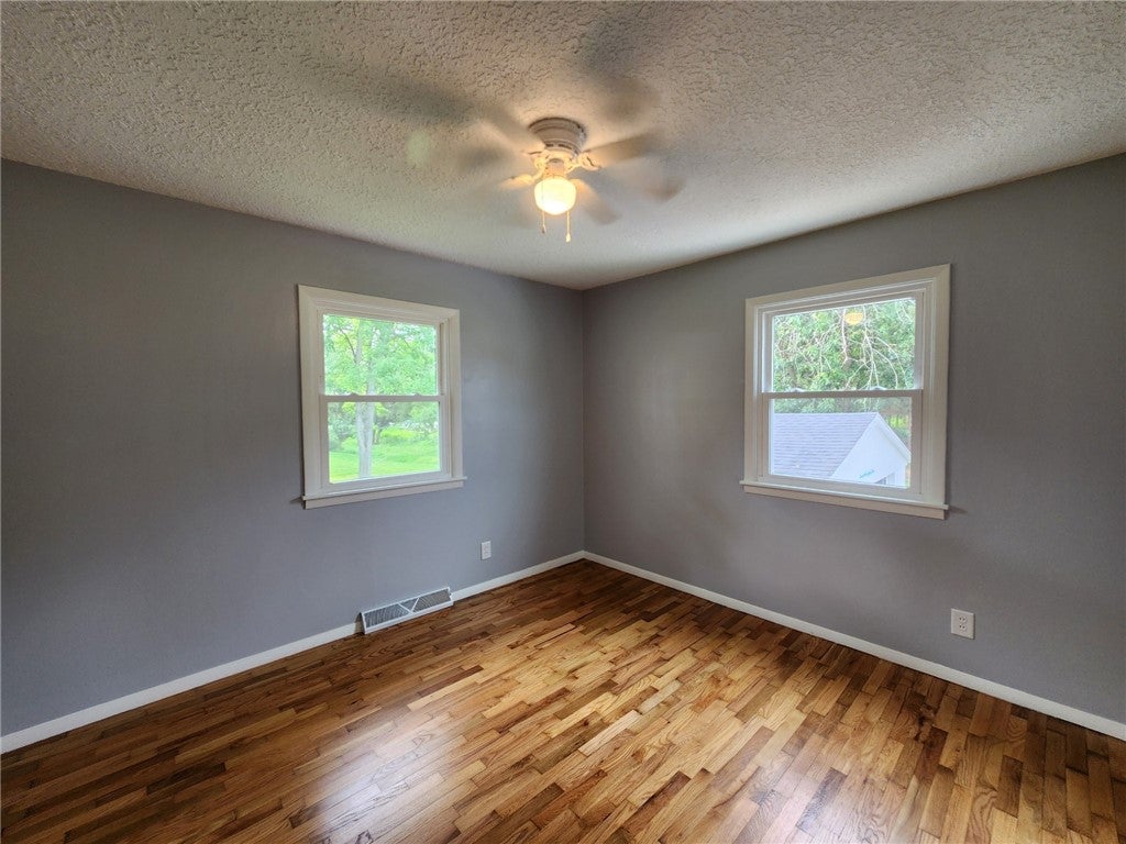 2983 South Wheatland Road Decatur, IL 62521 - Photo 14 of 22 Gallery Image 14