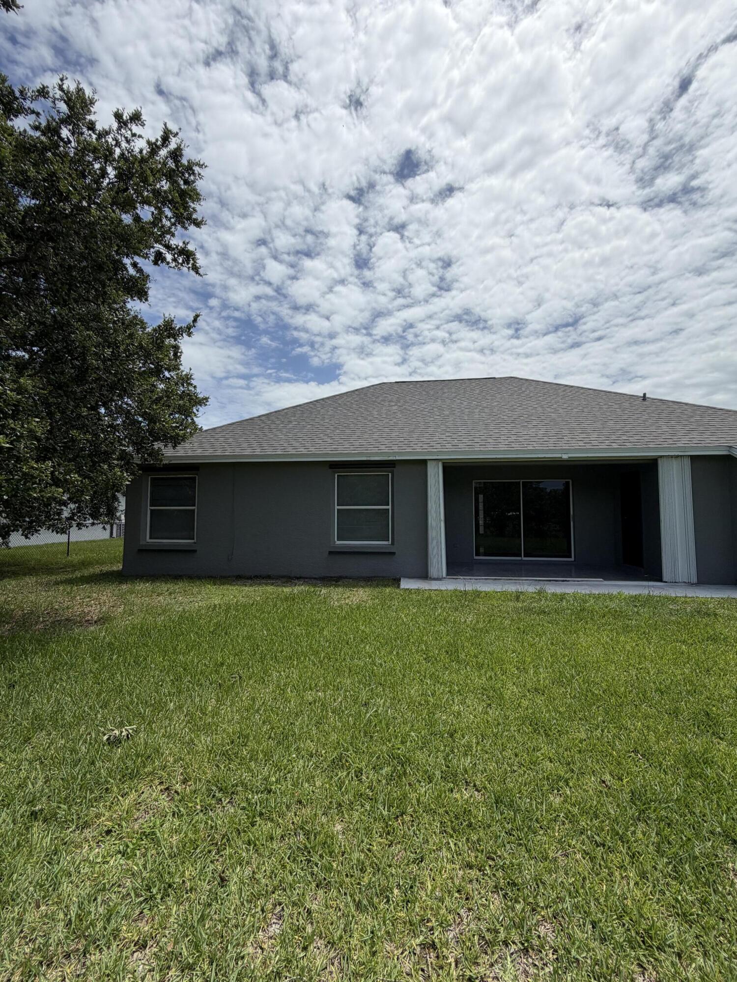 2619 Southwest Fair Isle Road Port St. Lucie, FL 34987 - Photo 32 of 37 IMG_1170