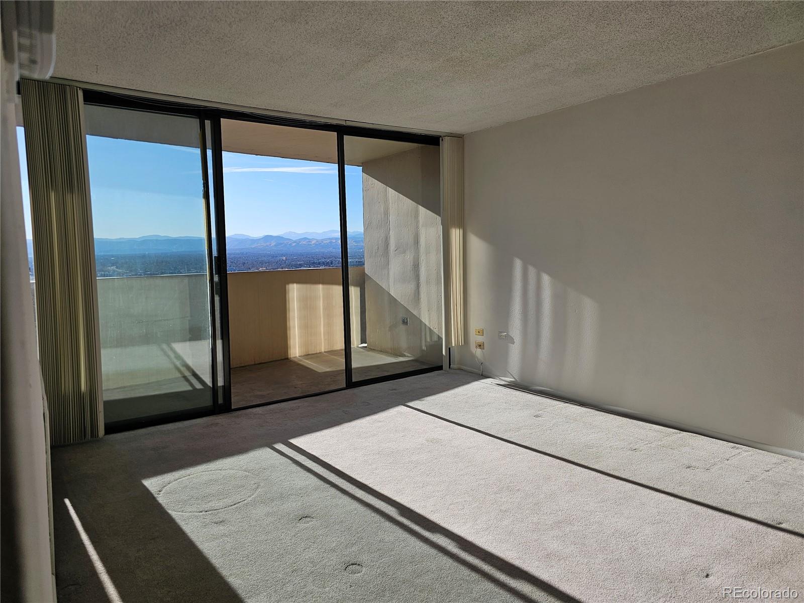 1020 15th Street, Unit 33B Denver, CO 80202 - Photo 30 of 48 a view of an entryway