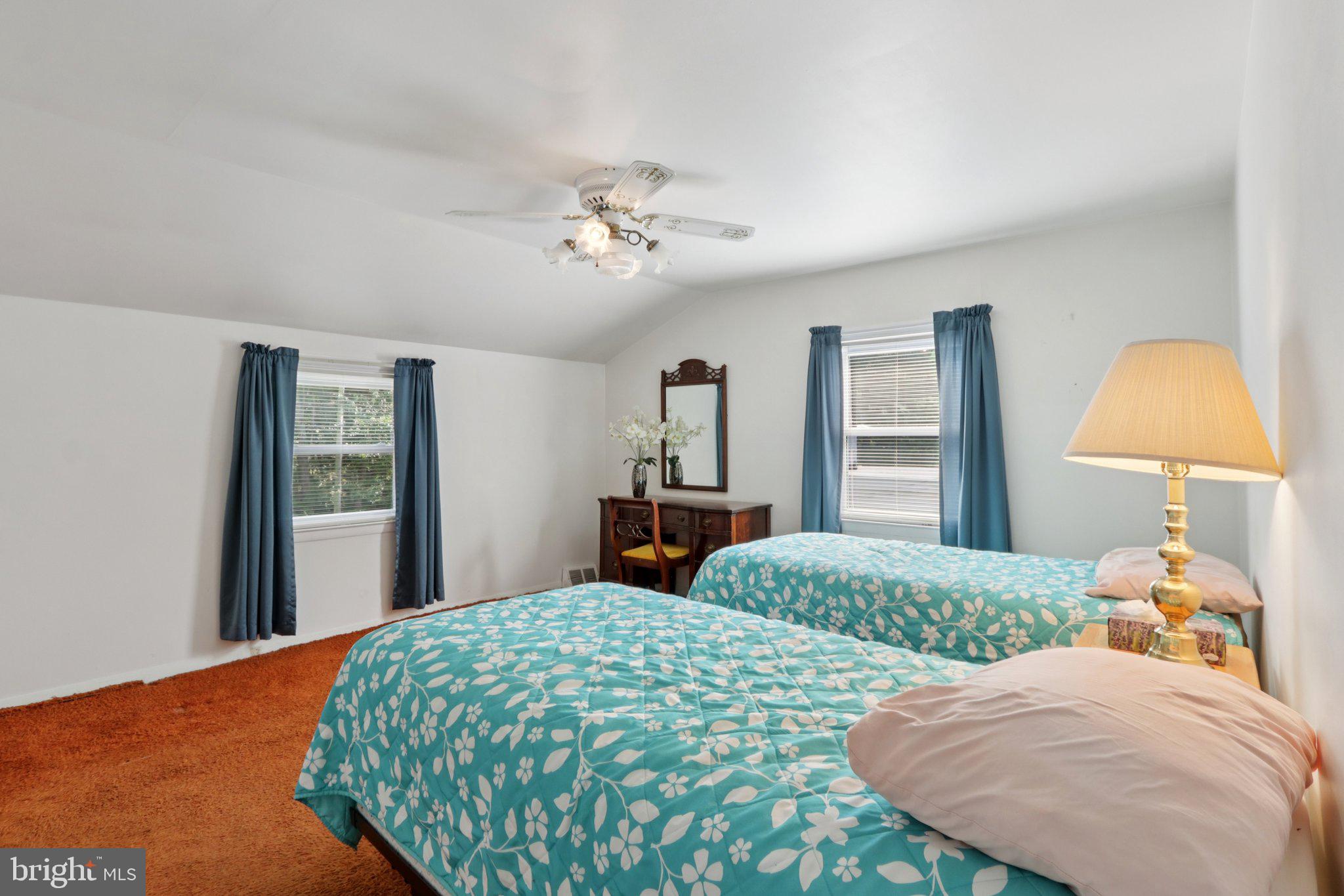 910 Glenroy Road Philadelphia, PA 19128 - Photo 14 of 31