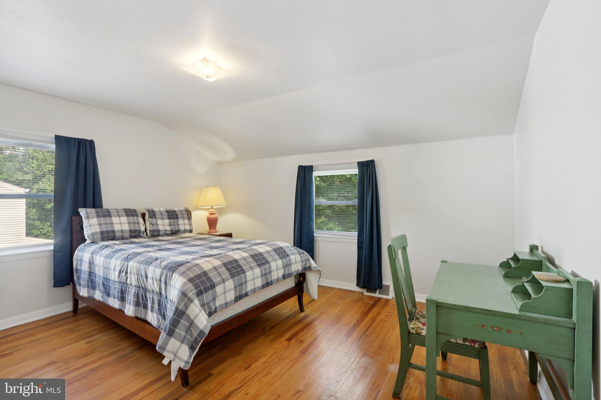 910 Glenroy Road Philadelphia, PA 19128 - Photo 18 of 31