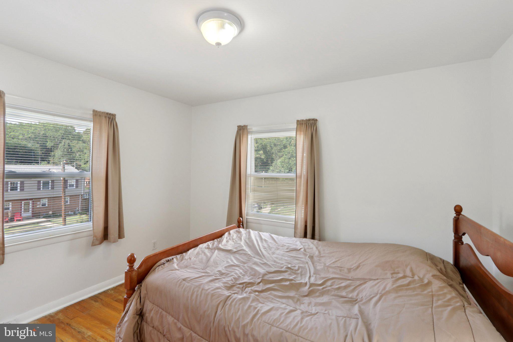 910 Glenroy Road Philadelphia, PA 19128 - Photo 20 of 31
