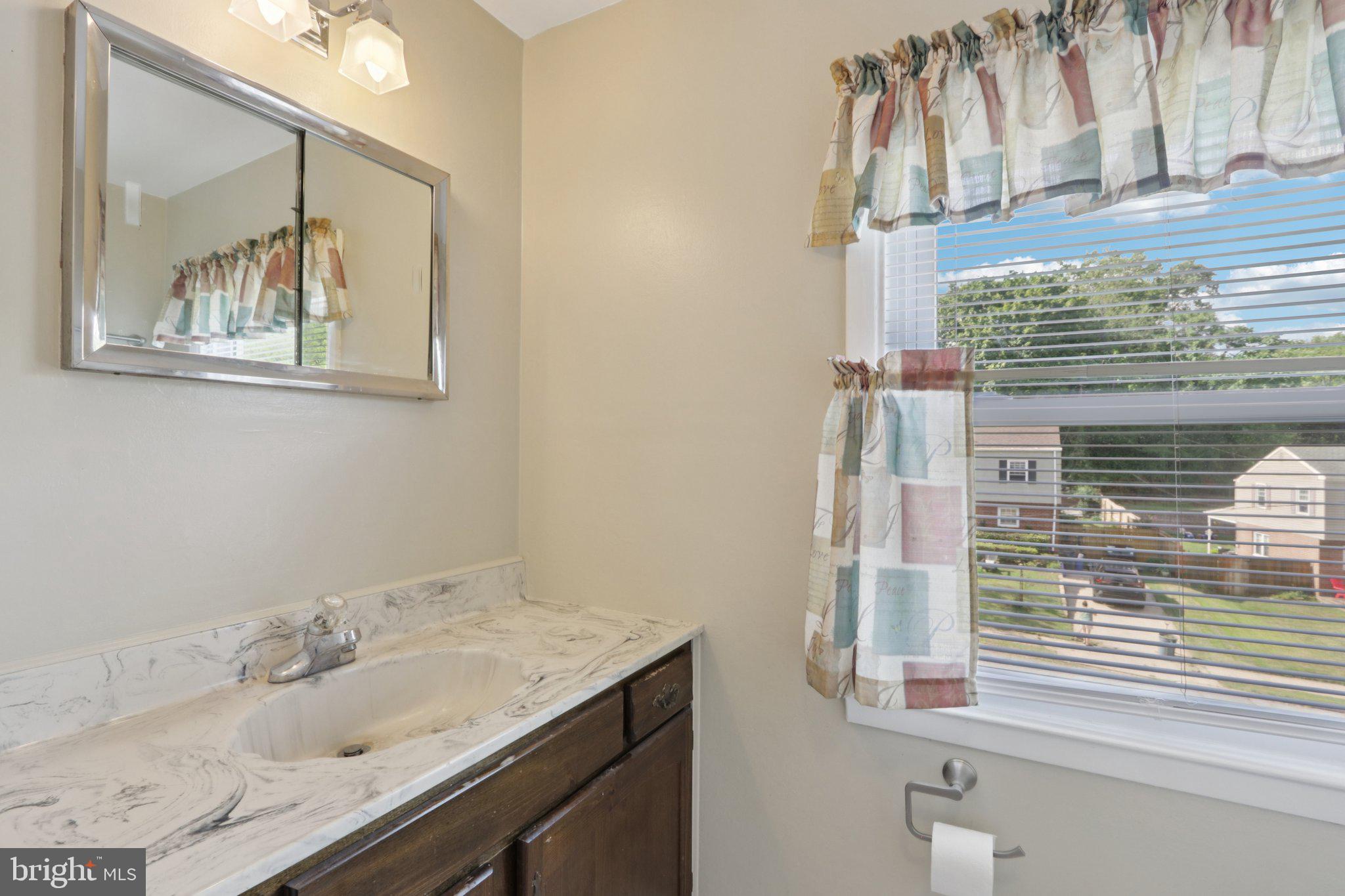 910 Glenroy Road Philadelphia, PA 19128 - Photo 22 of 31