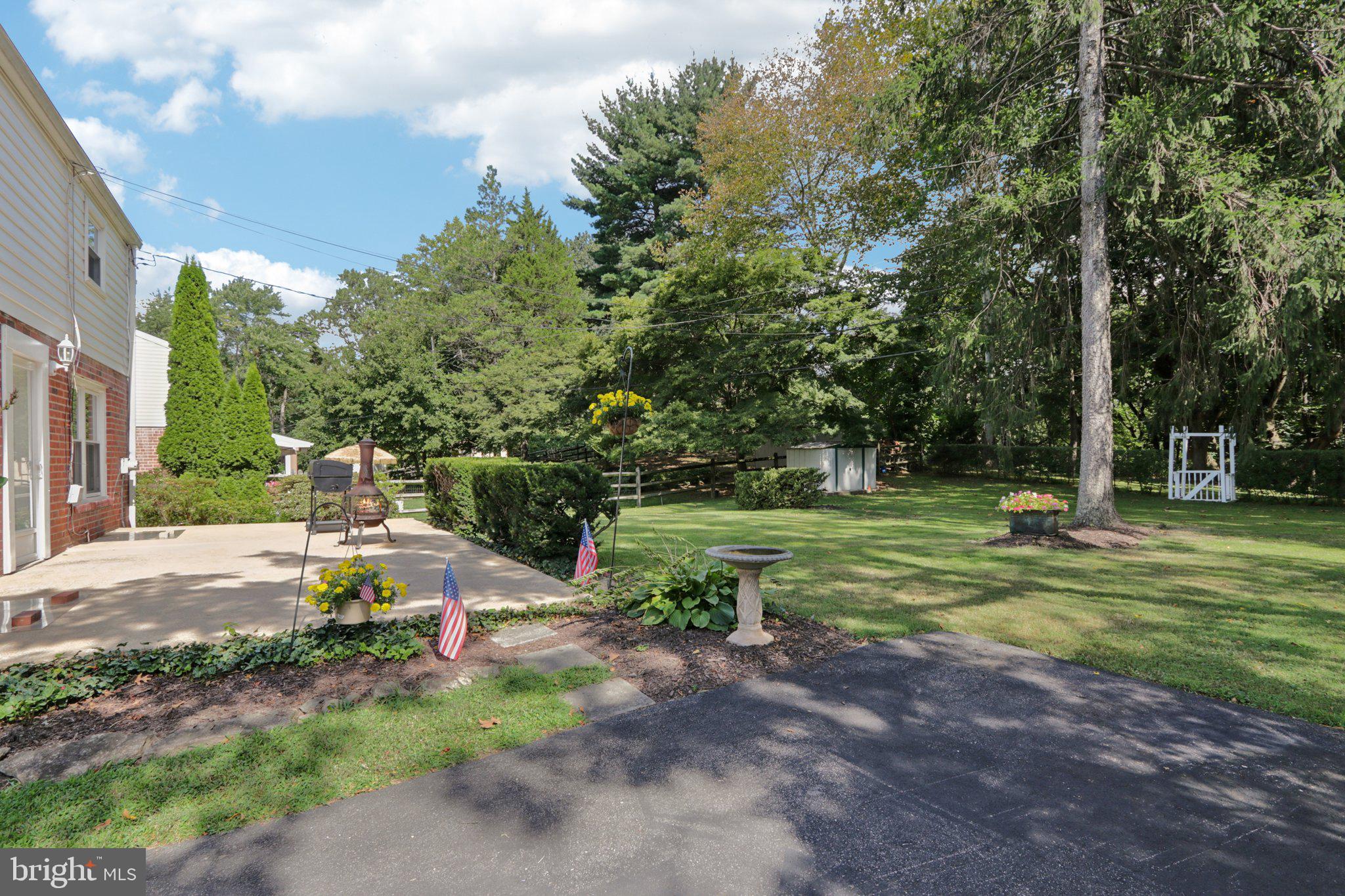 910 Glenroy Road Philadelphia, PA 19128 - Photo 27 of 31