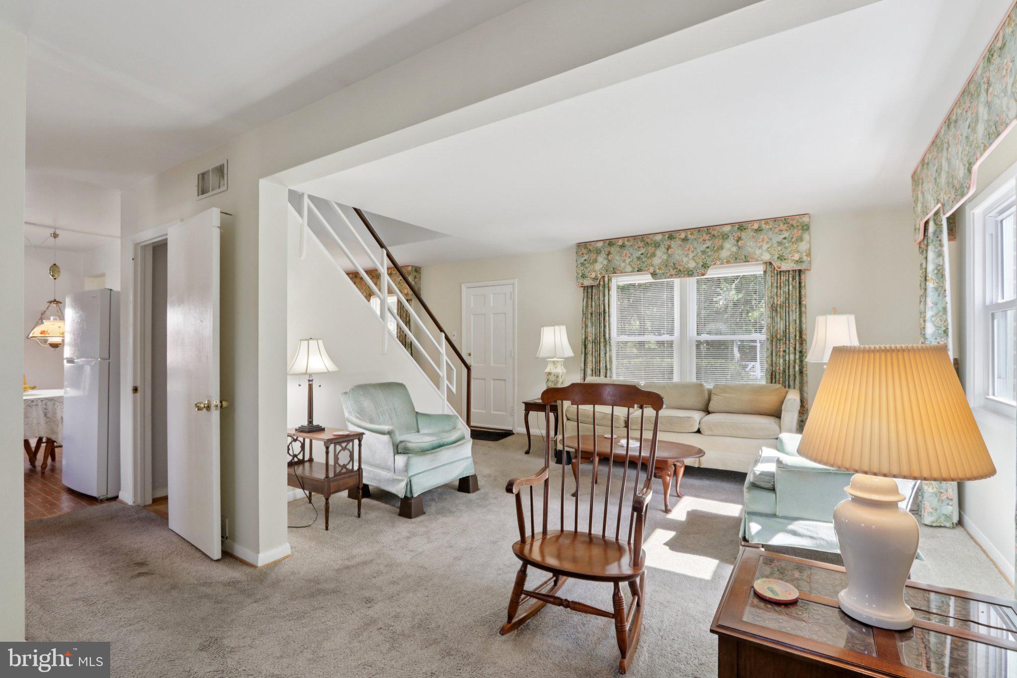 910 Glenroy Road Philadelphia, PA 19128 - Photo 10 of 31