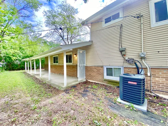 $185,000 | 332 Gentry Street, Park Forest, IL 60466