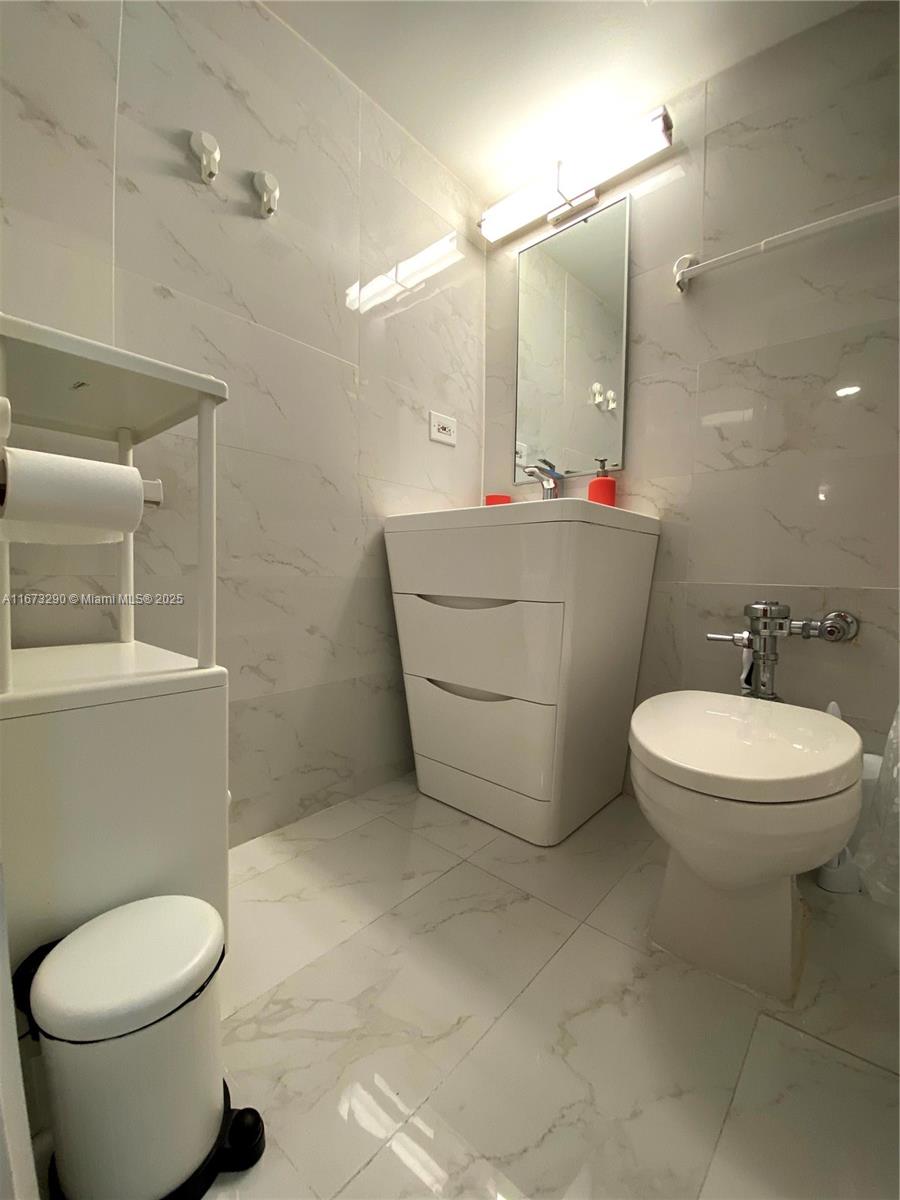 1500 Bay Road, Unit 956S Miami Beach, FL 33139 - Photo 14 of 34