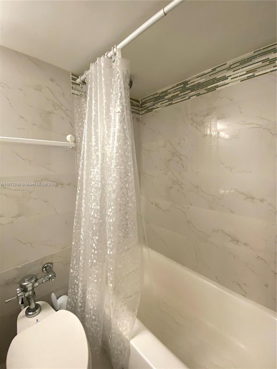 1500 Bay Road, Unit 956S Miami Beach, FL 33139 - Photo 15 of 34