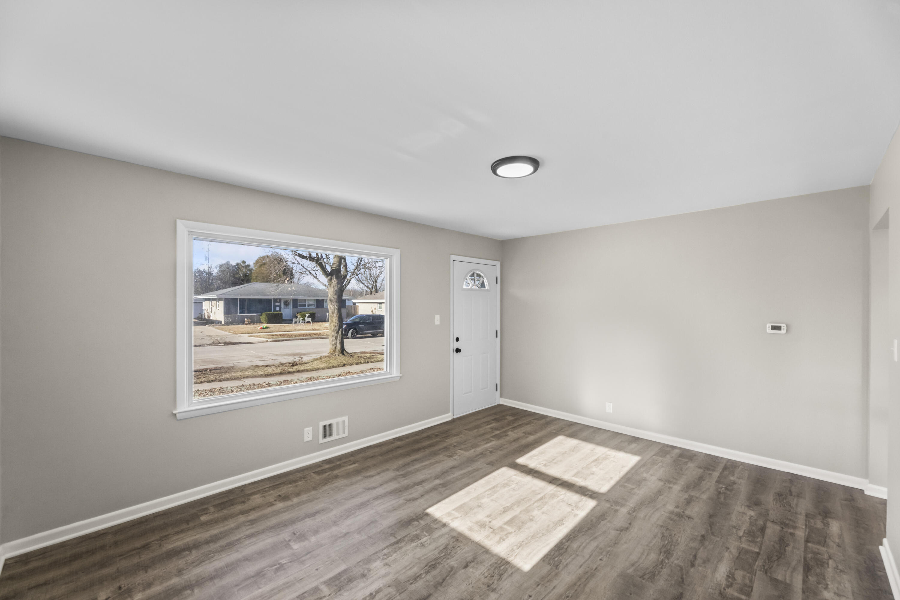 6538 North 85th Street Milwaukee, WI 53224 - Photo 5 of 34 EN2A9981