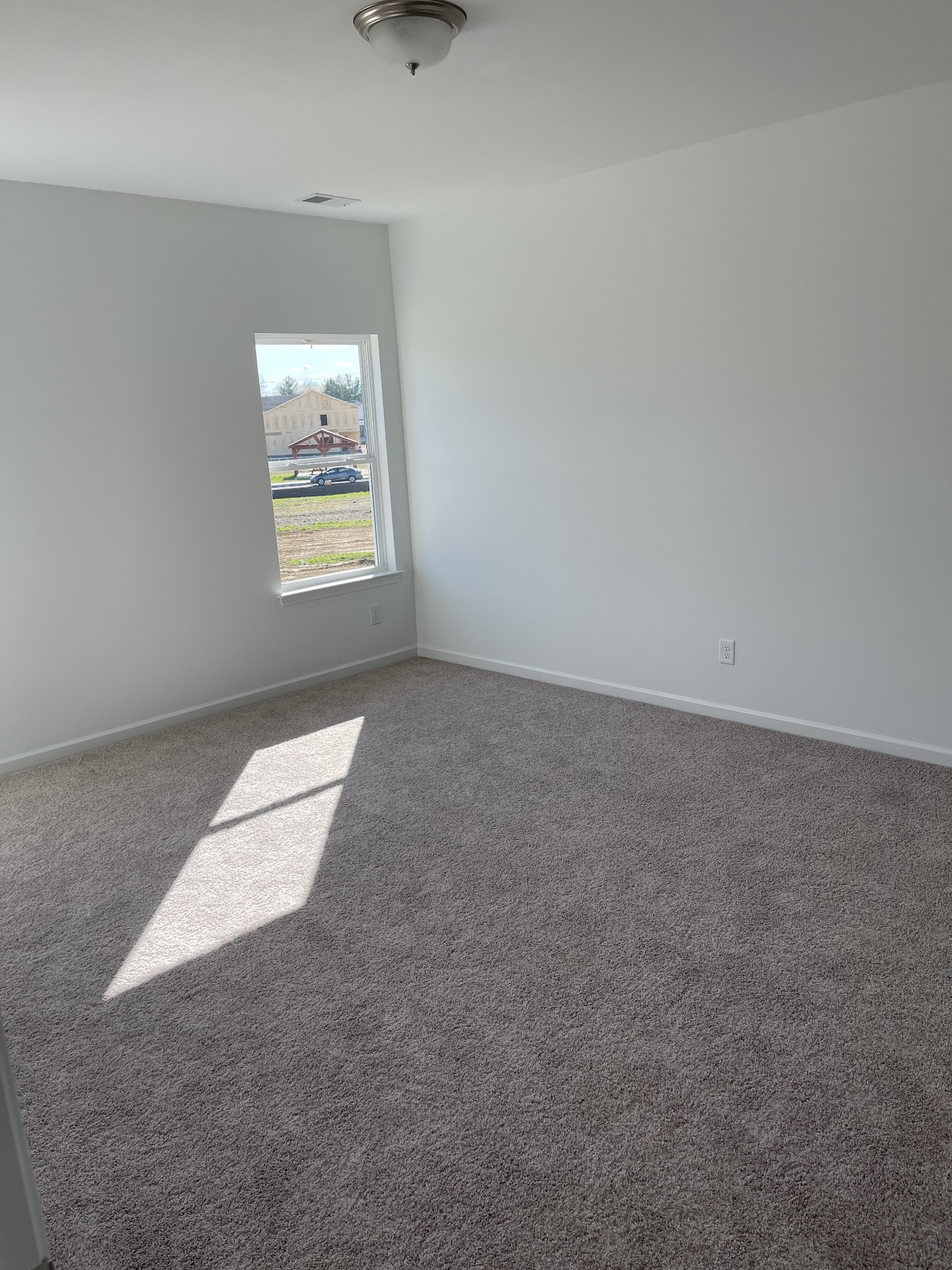 356 Winston Way Gallatin, TN 37066 - Photo 22 of 28 an empty room with windows