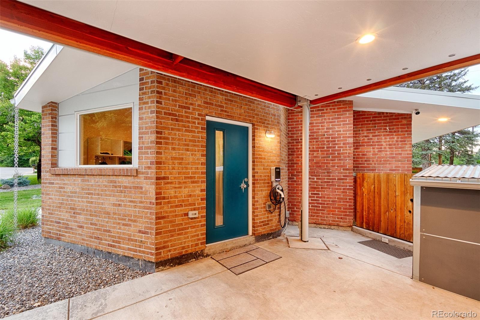 2435 South Dahlia Lane Denver, CO 80222 - Photo 16 of 40