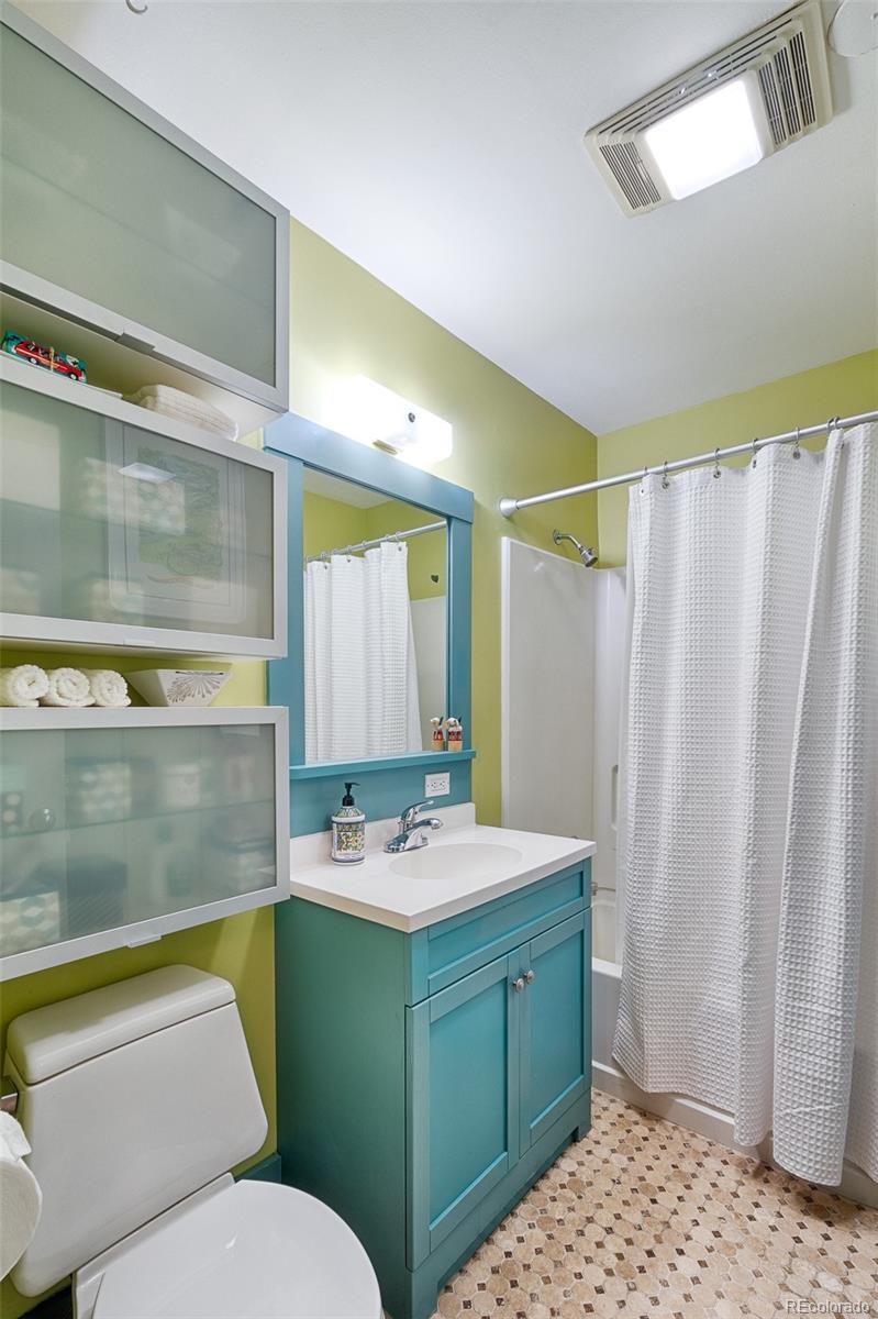 2435 South Dahlia Lane Denver, CO 80222 - Photo 28 of 40