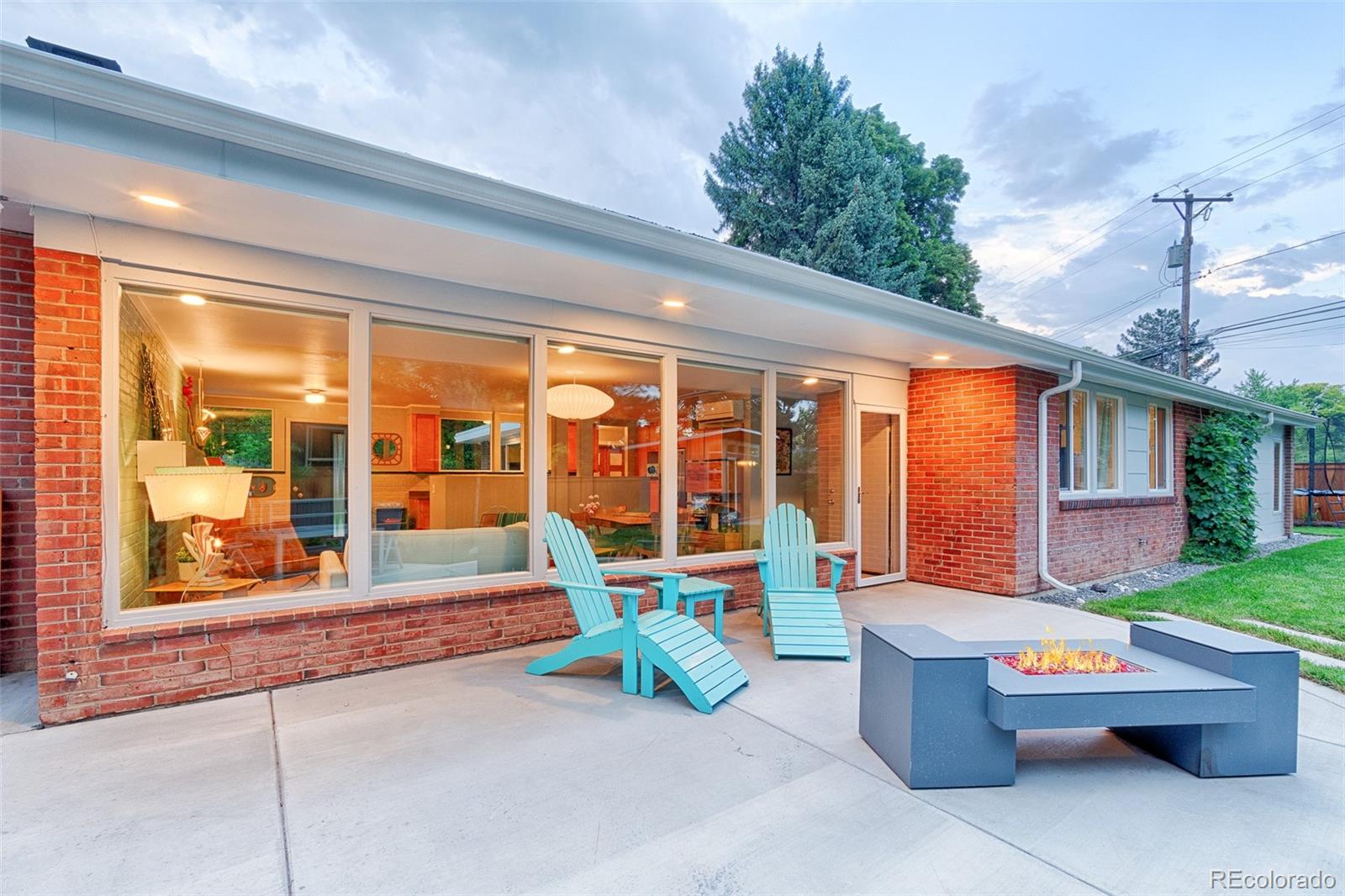 2435 South Dahlia Lane Denver, CO 80222 - Photo 9 of 40