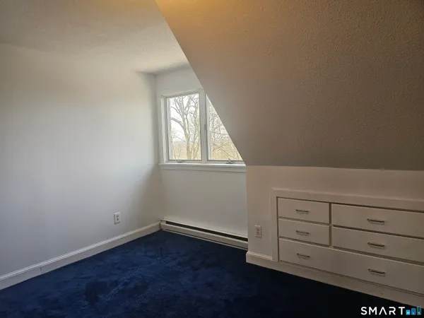 $3,100 | 932 Saybrook Road, Middletown, CT 06457