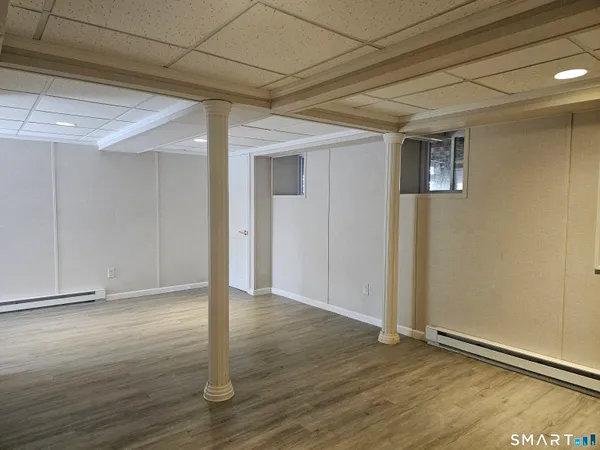 $3,100 | 932 Saybrook Road, Middletown, CT 06457