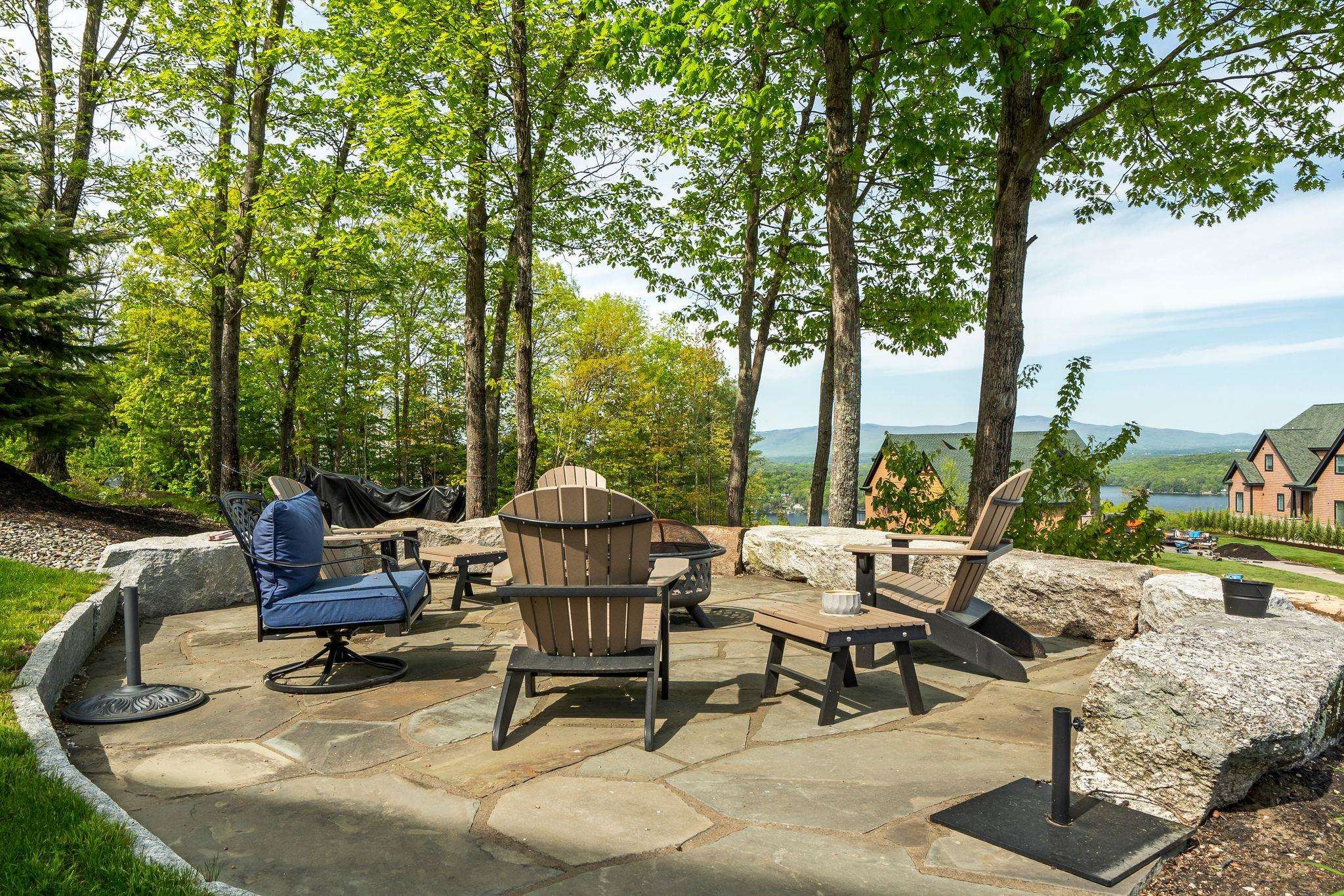 47 Lighthouse Cliffs Laconia, NH 03246 - Photo 3 of 40