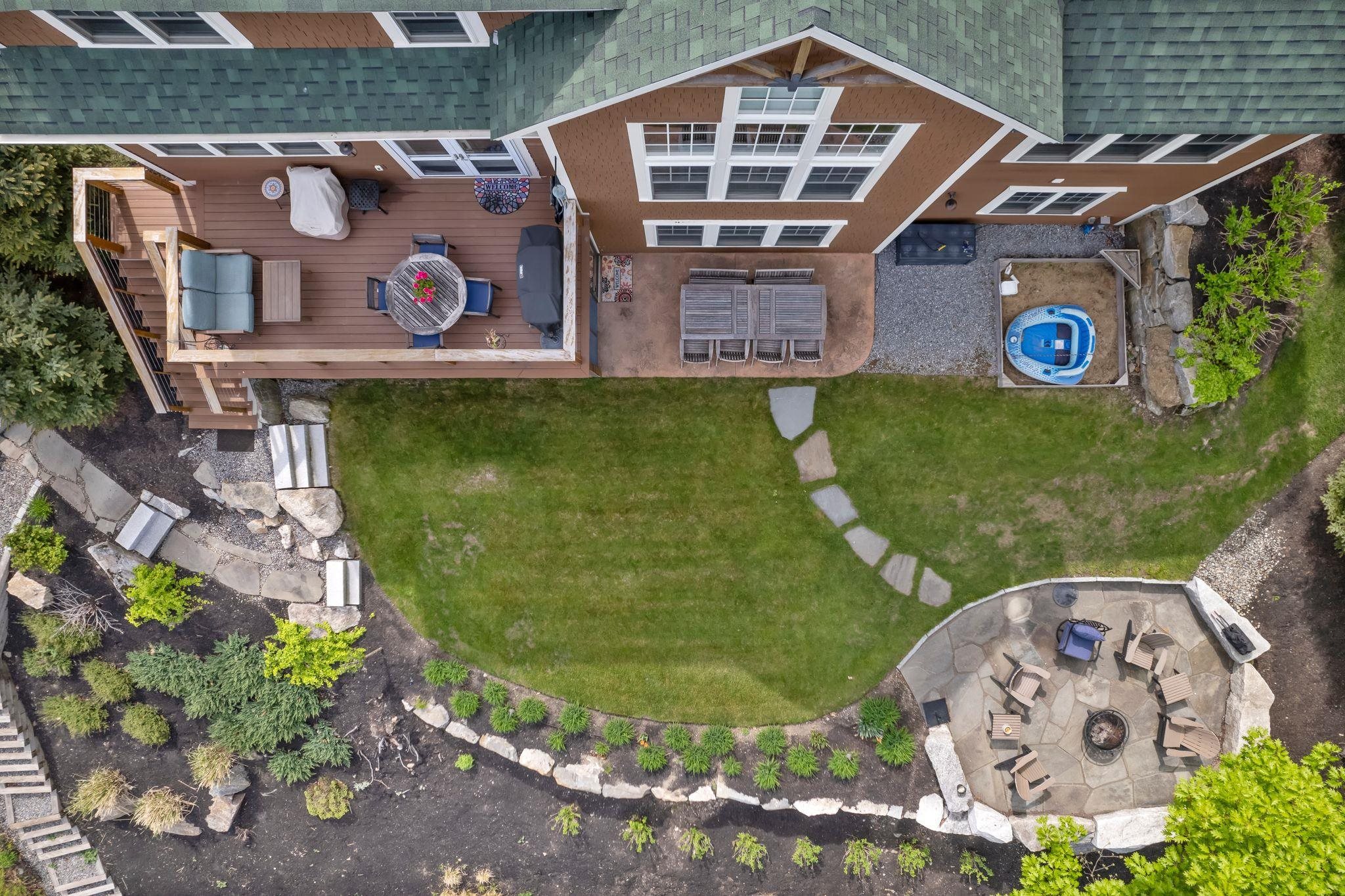 47 Lighthouse Cliffs Laconia, NH 03246 - Photo 4 of 40