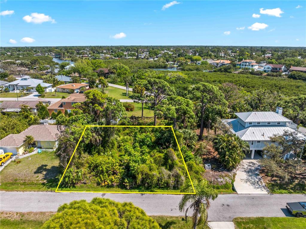 Devon Road Venice, FL 34293 - Photo 3 of 14 Gallery Image 3