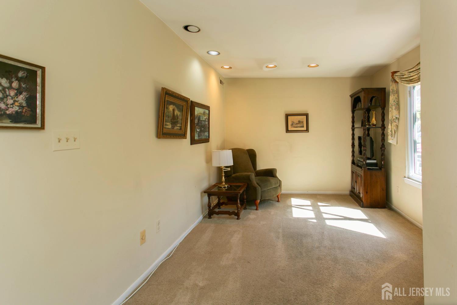 13 Gate House Lane Edison, NJ 08820 - Photo 13 of 33