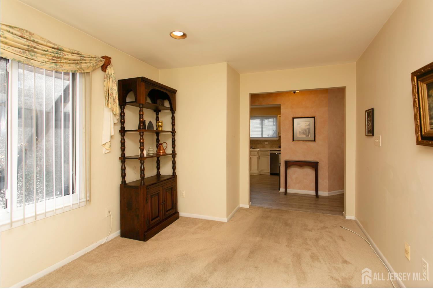 13 Gate House Lane Edison, NJ 08820 - Photo 14 of 33