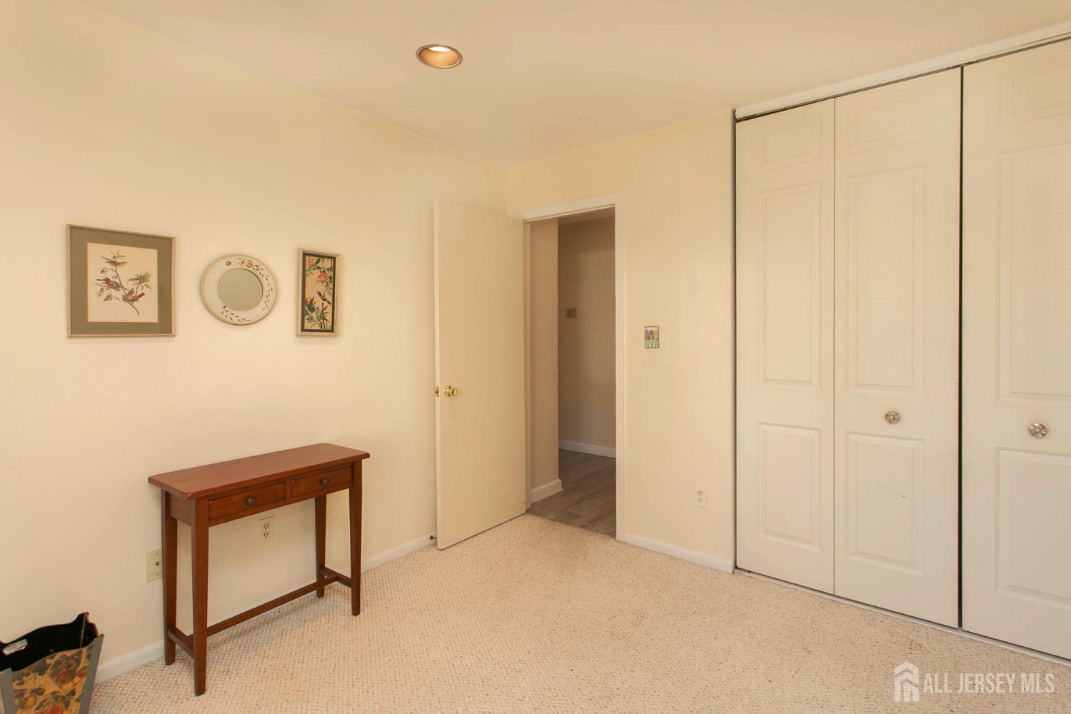 13 Gate House Lane Edison, NJ 08820 - Photo 21 of 33