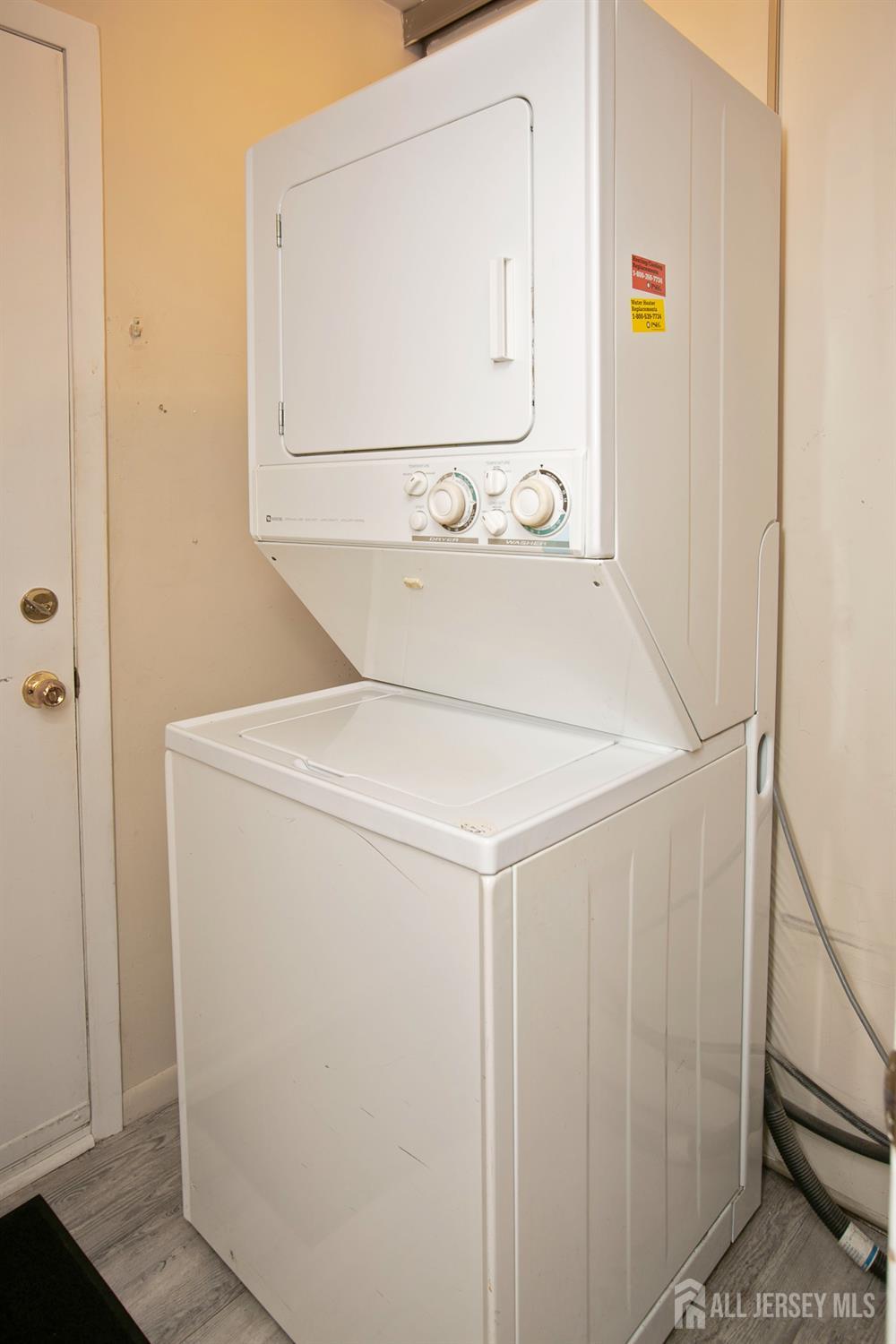 13 Gate House Lane Edison, NJ 08820 - Photo 23 of 33