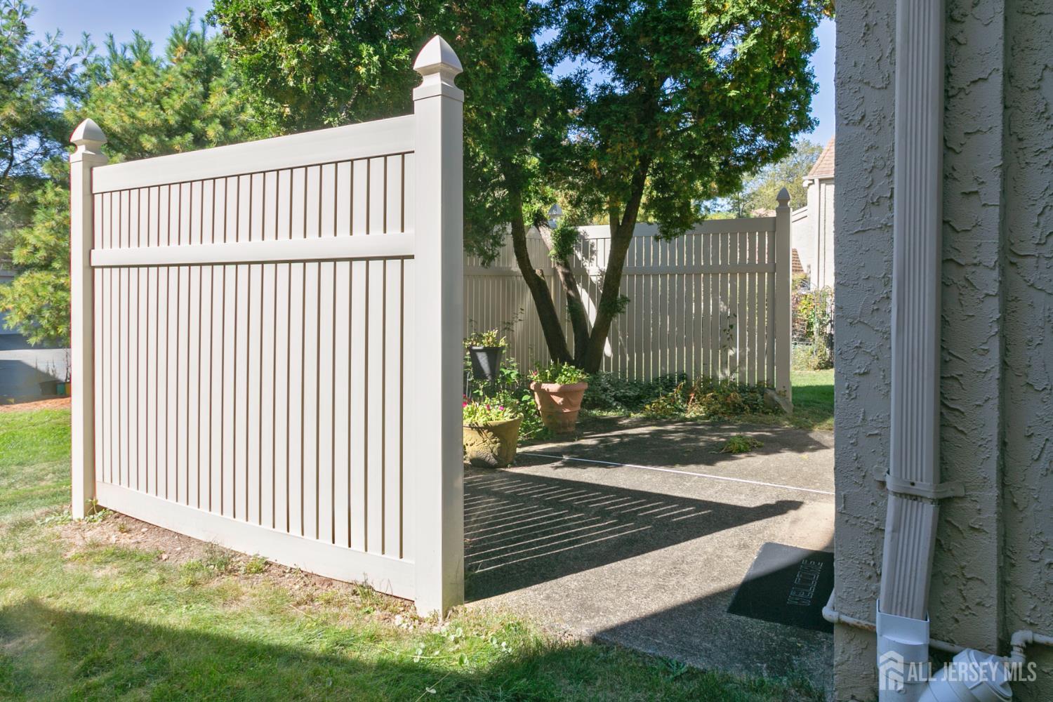 13 Gate House Lane Edison, NJ 08820 - Photo 31 of 33