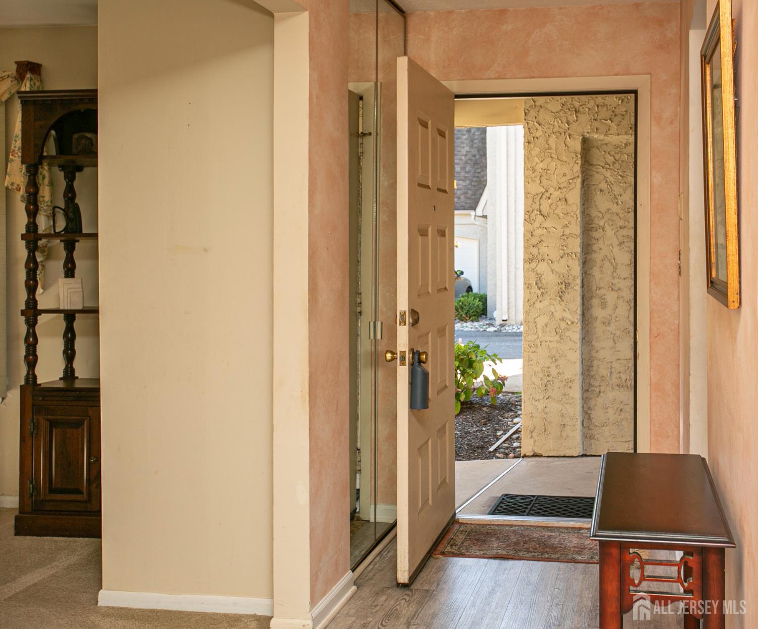 13 Gate House Lane Edison, NJ 08820 - Photo 4 of 33