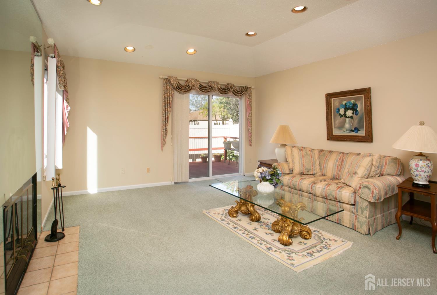 13 Gate House Lane Edison, NJ 08820 - Photo 6 of 33