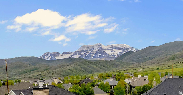 567 West Cascade Meadows Loop Midway, UT 84049 - Photo 2 of 37