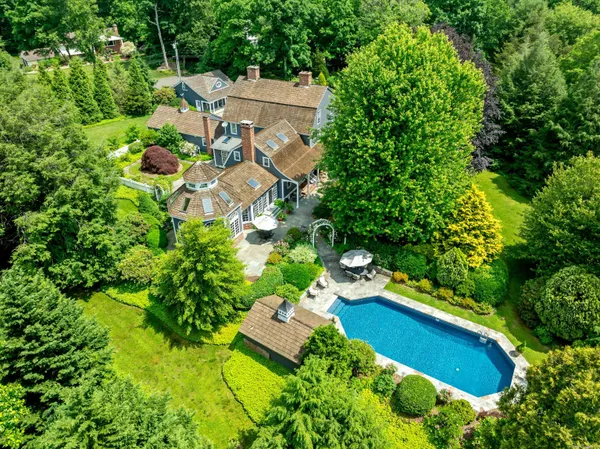 $1,995,000 | 173 Highwoods Drive, Guilford, CT 06437