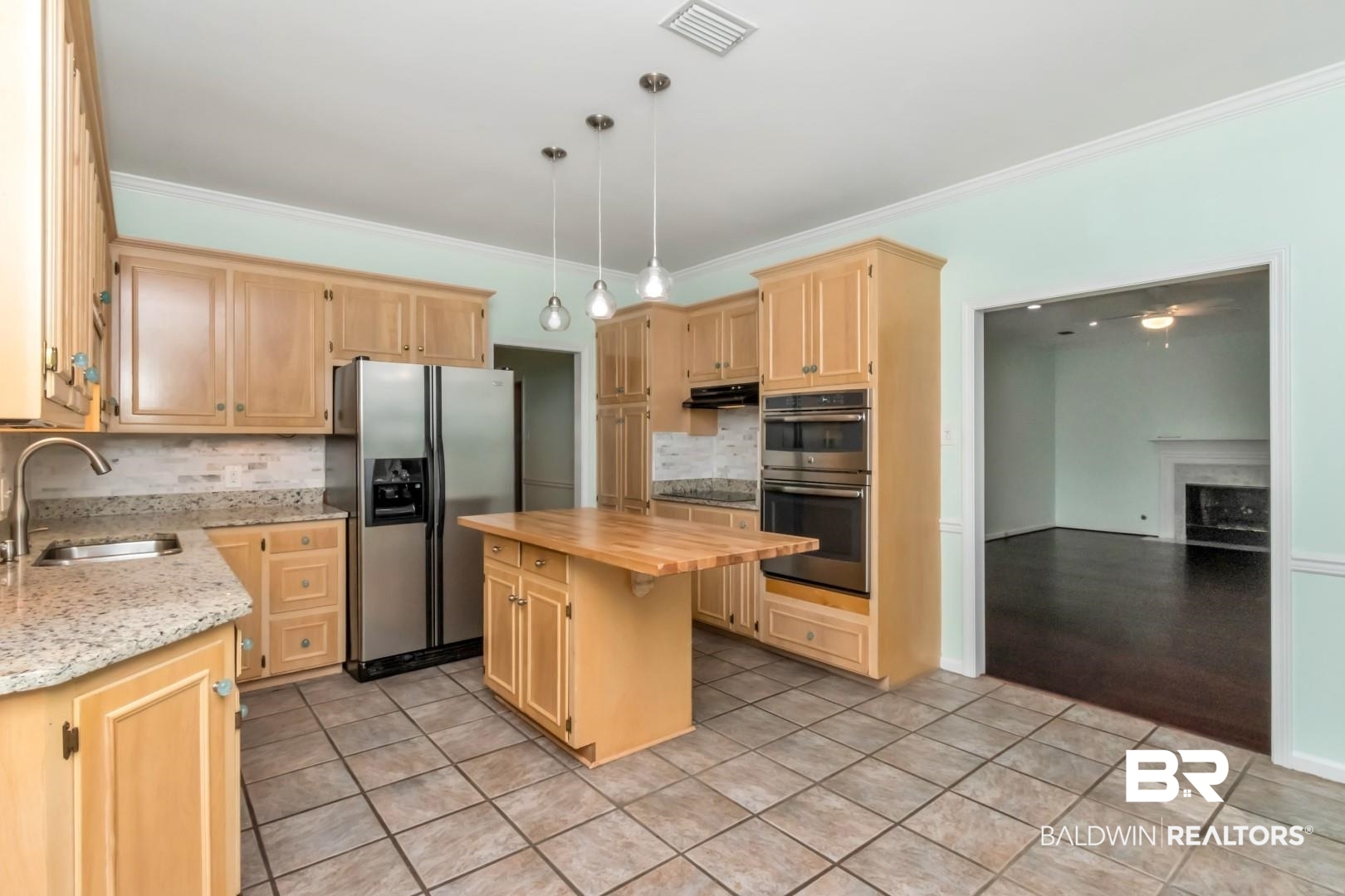 1071 Southern Way Court Mobile, AL 36609 - Photo 11 of 44 Kitchen