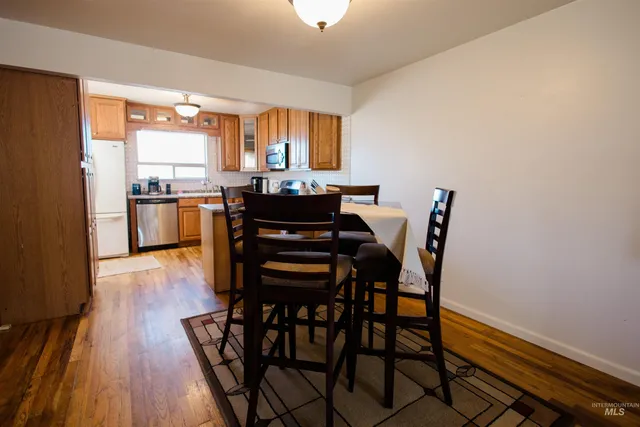 $287,500 | 875 North 8th E Street, Mountain Home, ID 83647