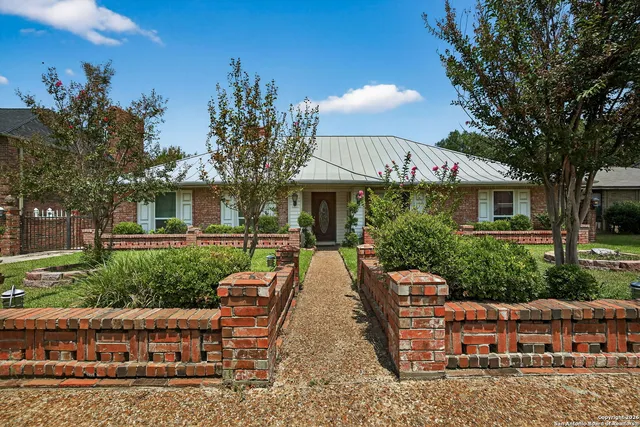 $2,700 | 3413 Foxbriar Lane, Schertz, TX 78108