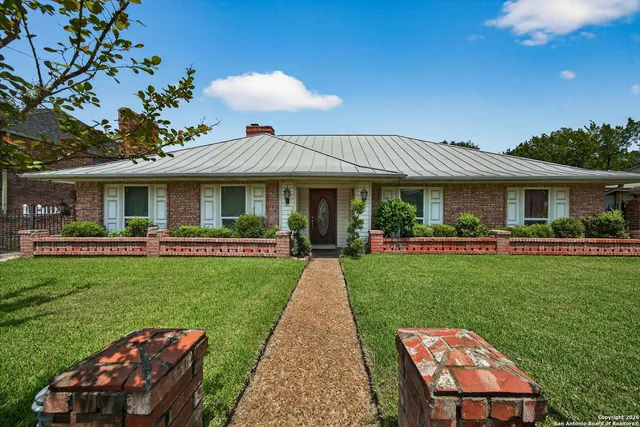 $2,700 | 3413 Foxbriar Lane, Schertz, TX 78108