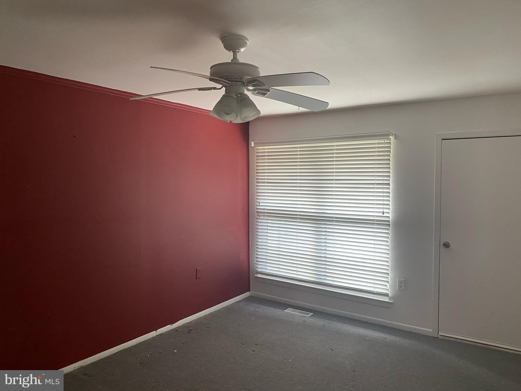 310 Timber Creek Road Clementon, NJ 08021 - Photo 3 of 9