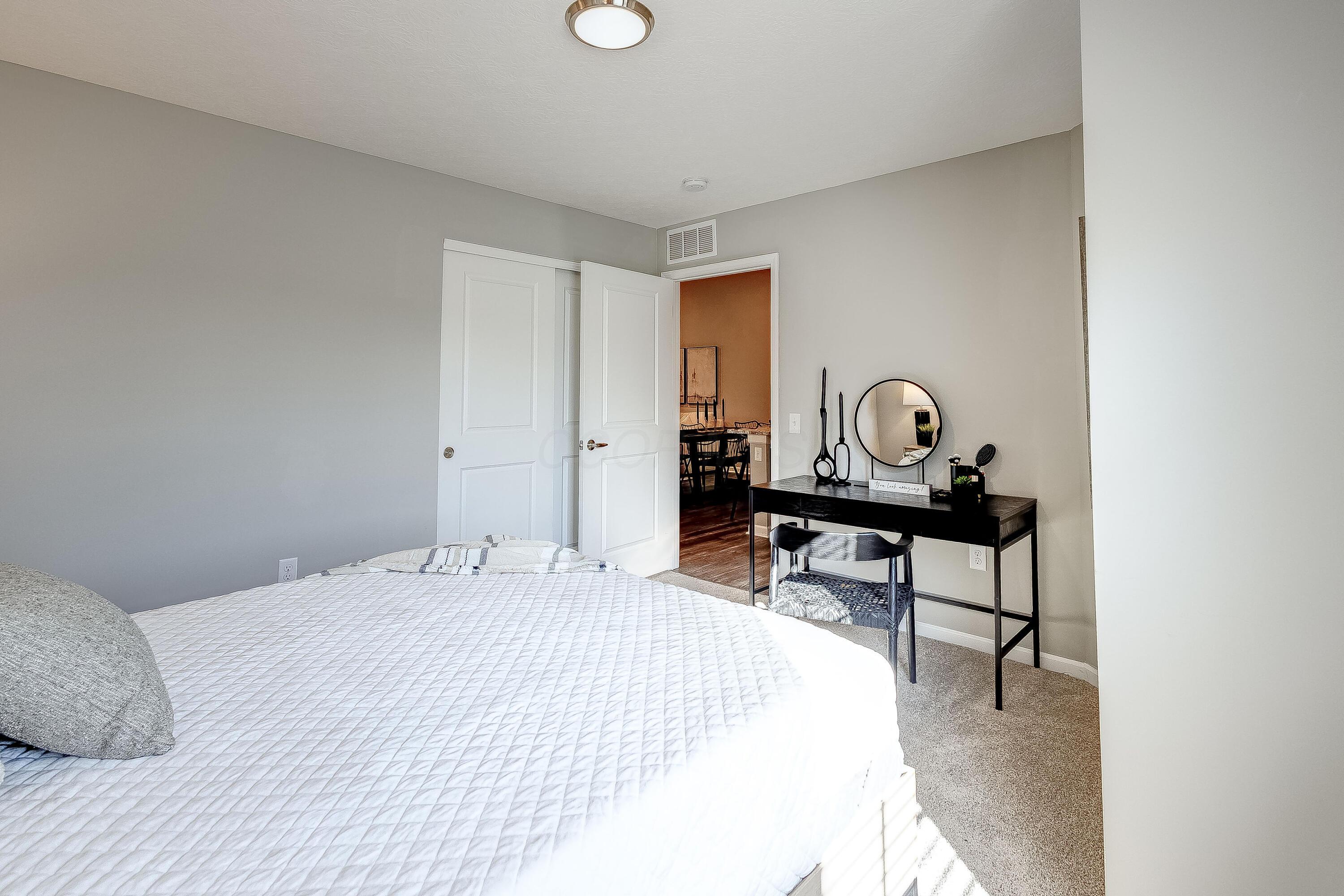 25 Glade Loop Delaware, OH 43015 - Photo 23 of 31 Primary Bedroom