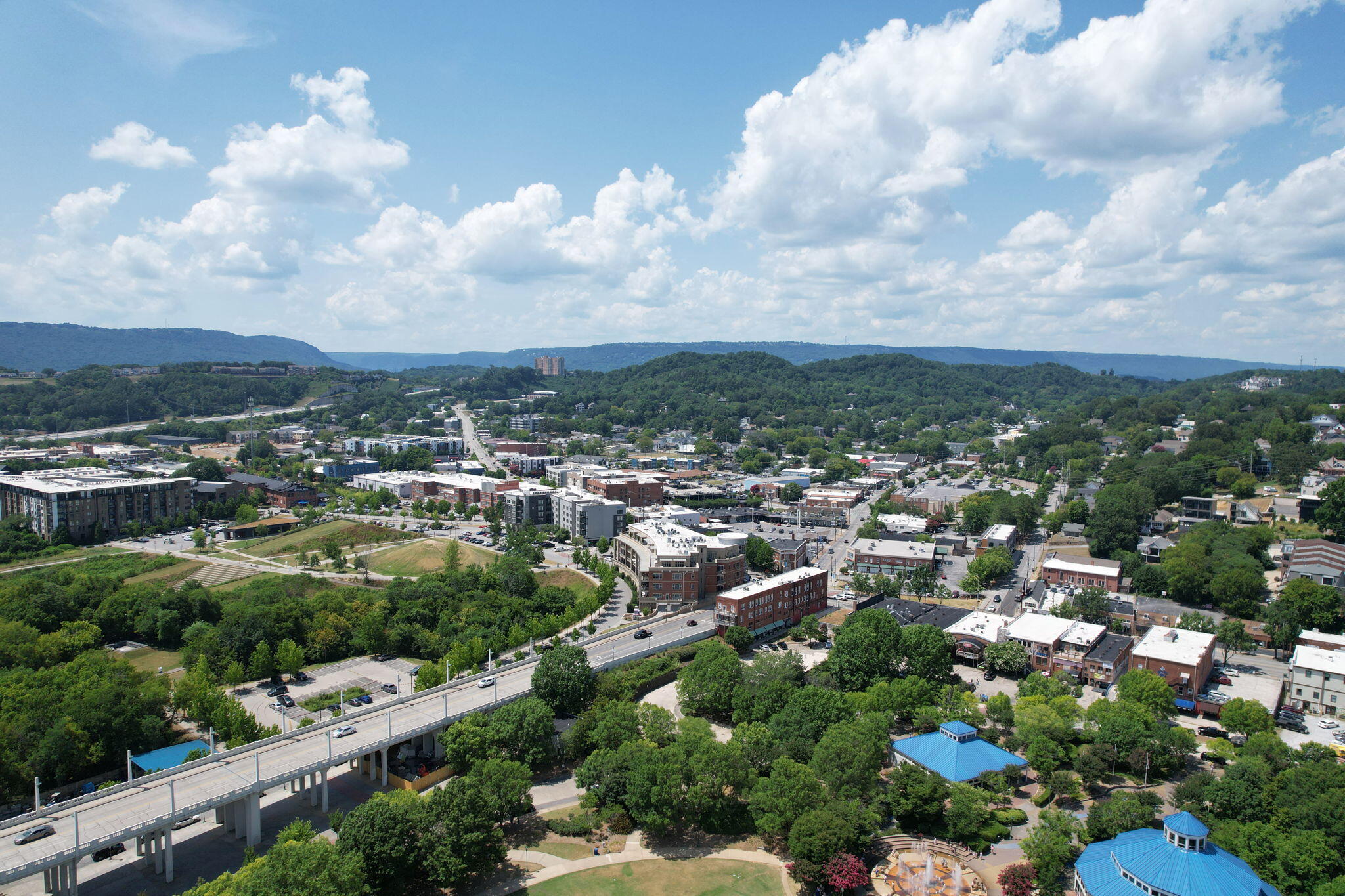 4 Cherokee Blvd. Chattanooga, TN 37405 - Photo 2 of 55 2-web-or-mls-DJI_0466