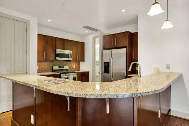 $735,000 | 4 Cherokee Blvd., Chattanooga, TN 37405